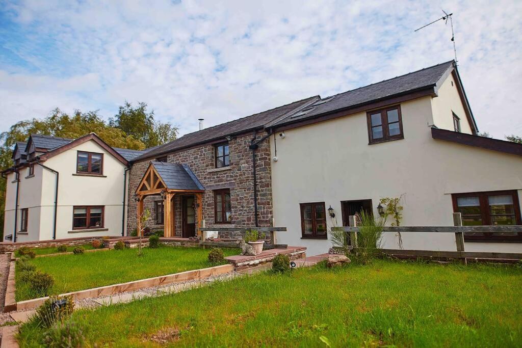 Bentra - Boutique At Harrys Holiday home Pen-y-Clawdd